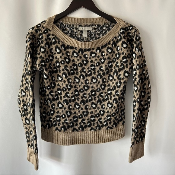 ASOS Sweaters - ASOS Women’s Knit Leopard Print Off-The-Shoulder Sweater Size 4